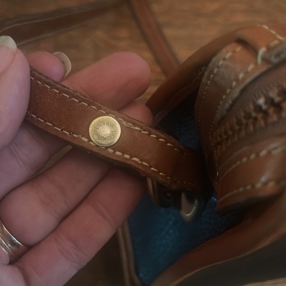 Dooney & Bourke All Weather Leather Vintage Dover Shoulderbag/Crossbody - Picture 13 of 16